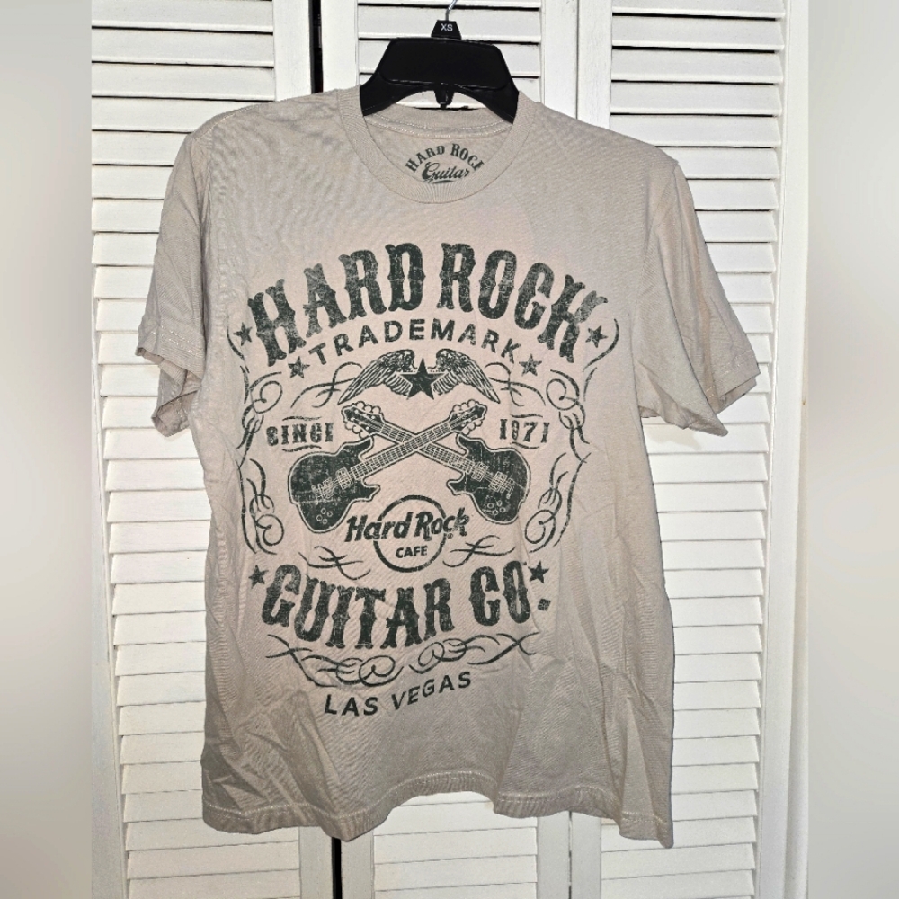 Hard Rock Guitar Company  Men's M Graphic Tee